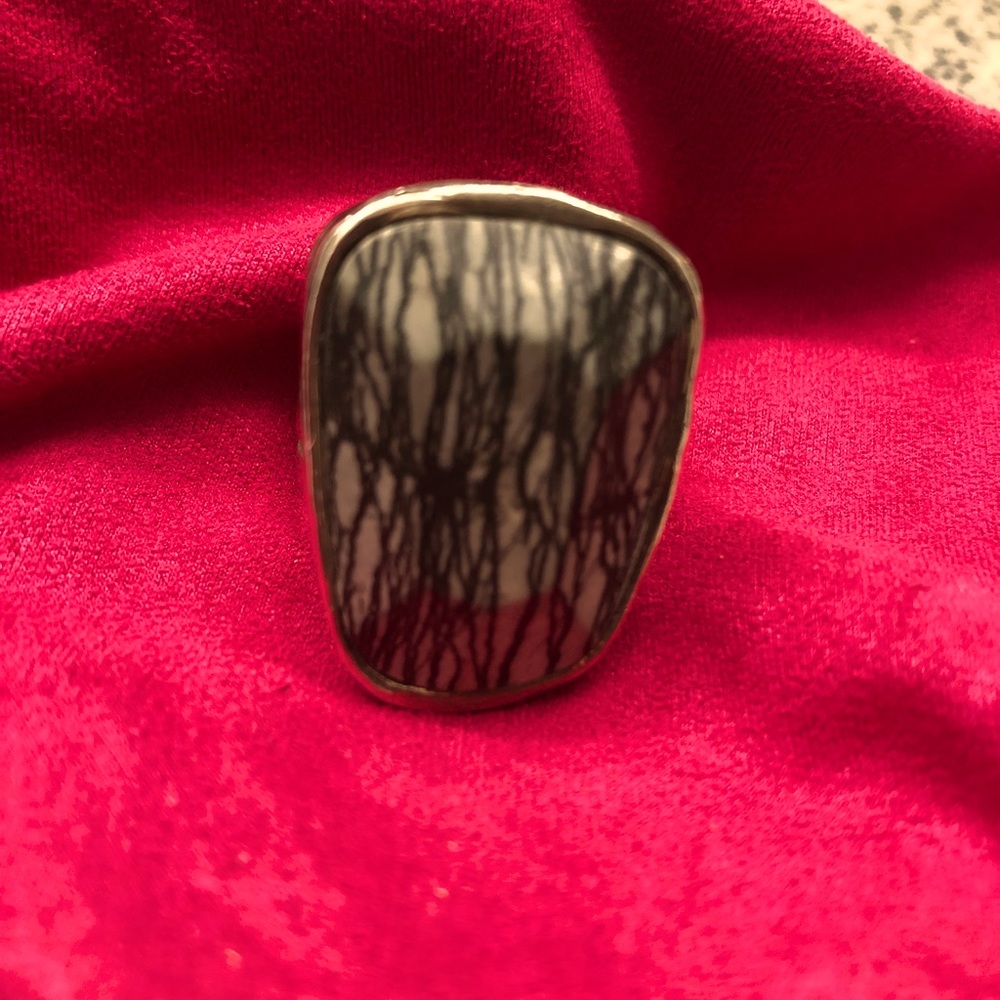 Gorgeous Silpada Abstract Ring